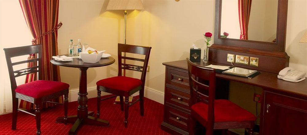 Maudlins House Hotel Naas Esterno foto