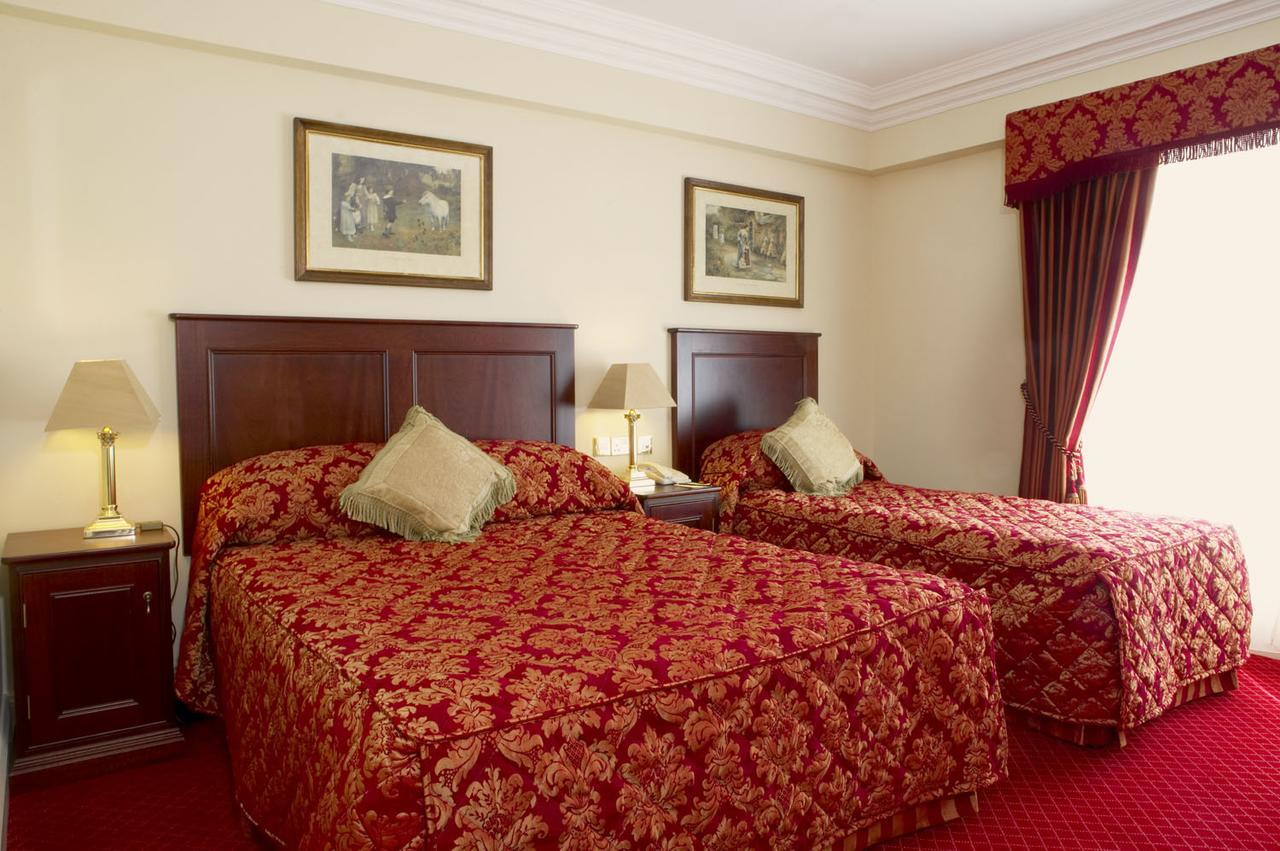 Maudlins House Hotel Naas Esterno foto